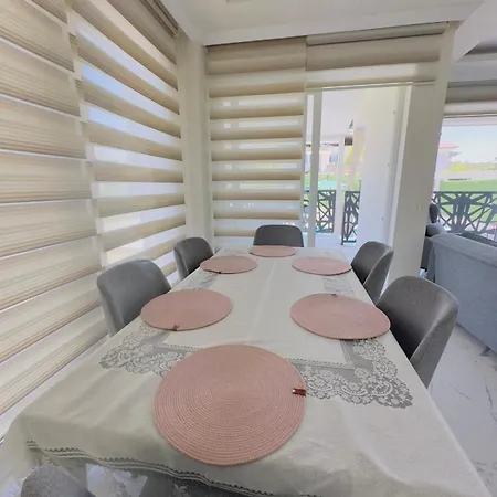 فيلة Ortaca Kızılyurd